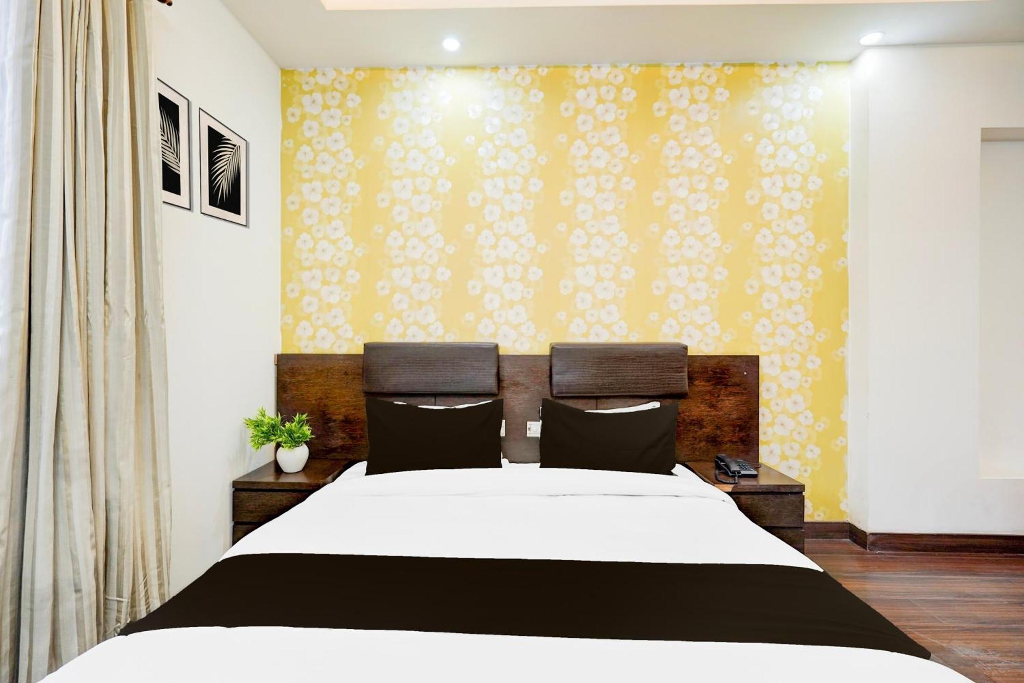 Super Townhouse Sector 51 Noida Near Metro Station Hotel Exterior foto