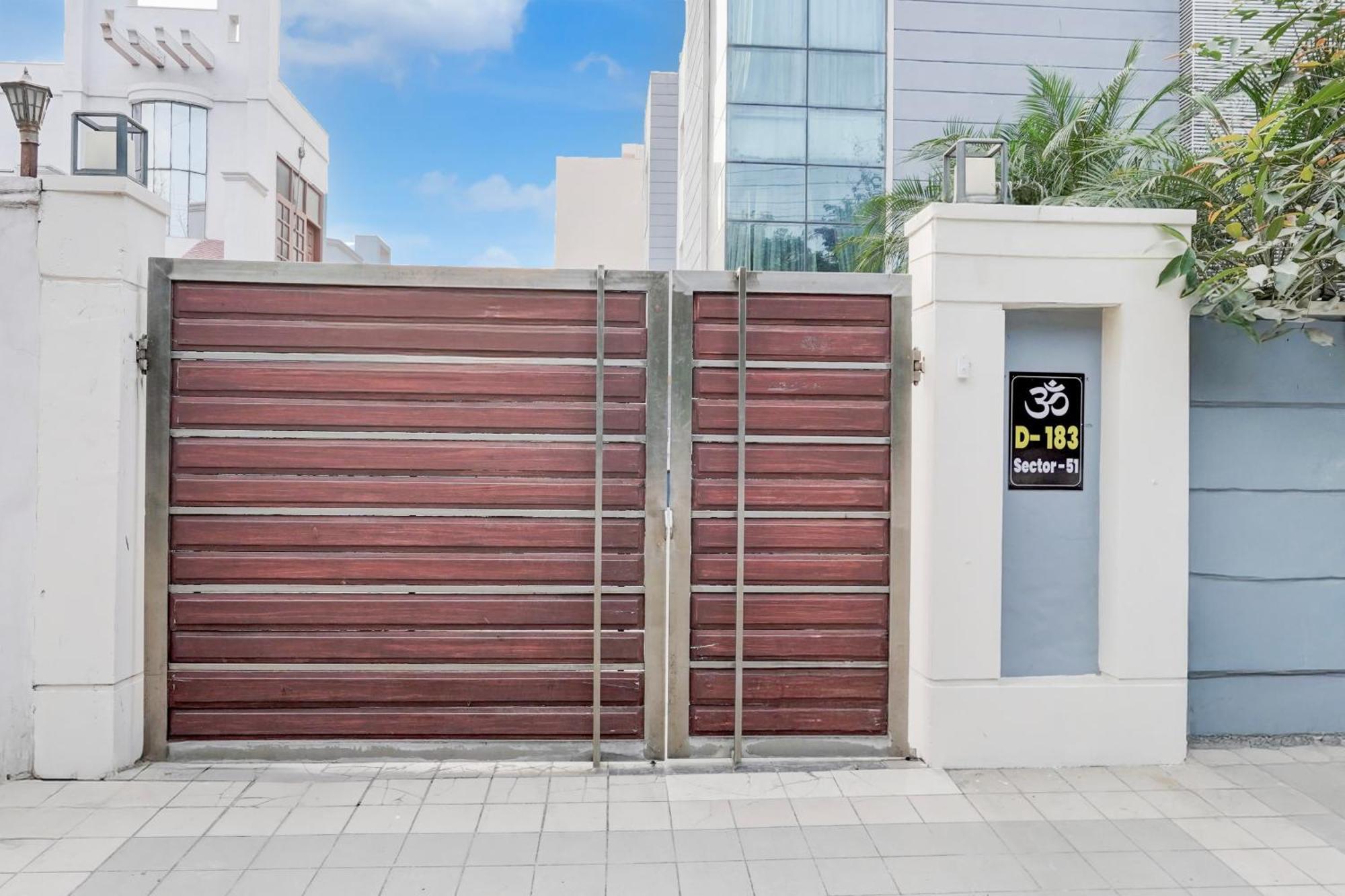 Super Townhouse Sector 51 Noida Near Metro Station Hotel Exterior foto