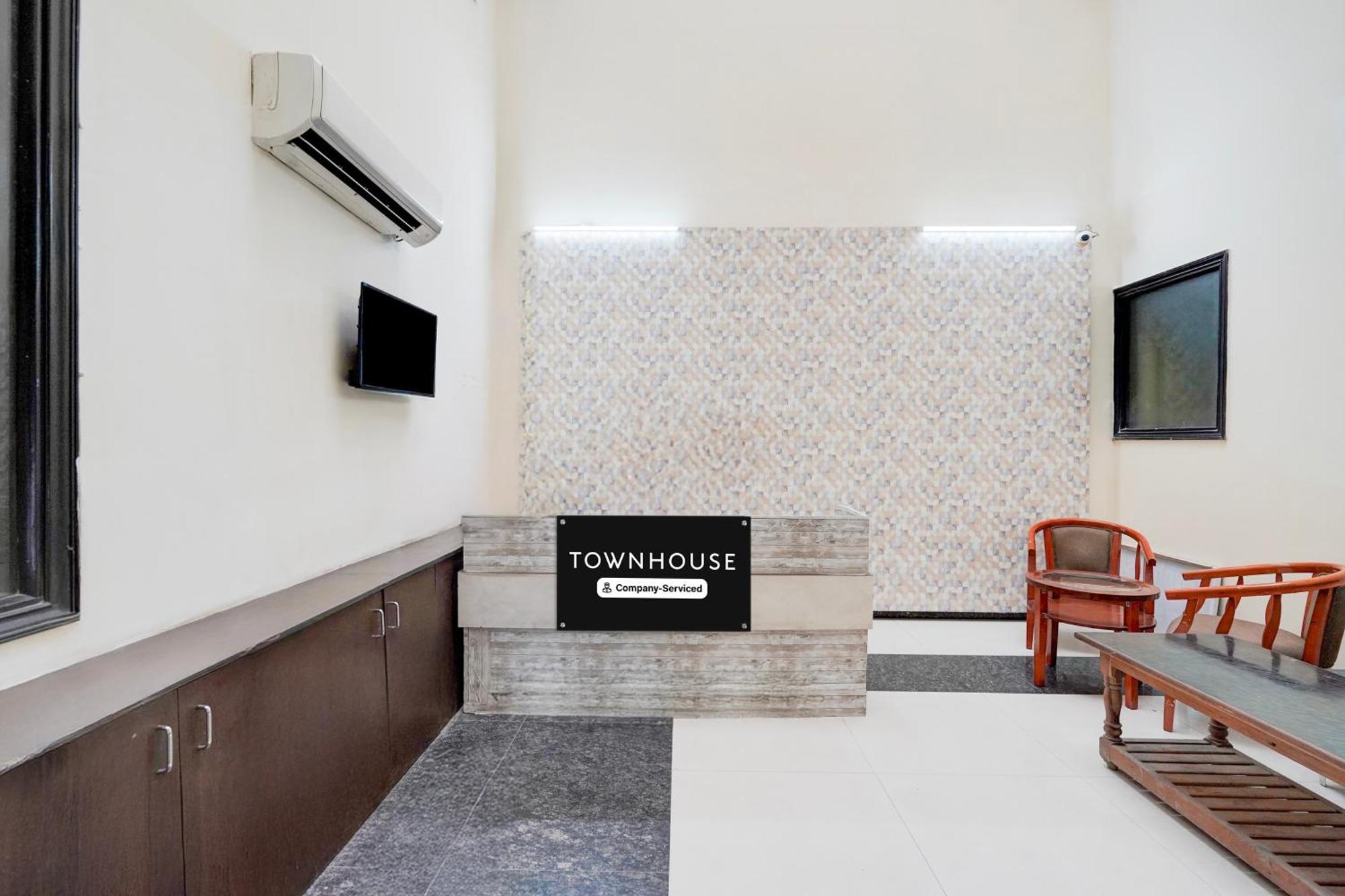 Super Townhouse Sector 51 Noida Near Metro Station Hotel Exterior foto
